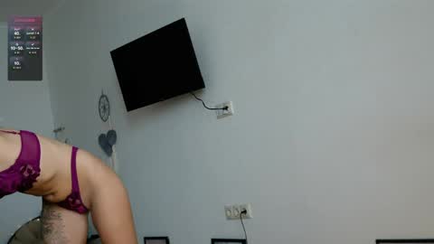 Chloe online show from April 21, 2026, 7:03 am