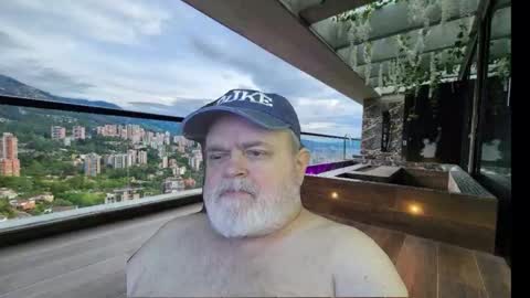 Dookie online show from November 16, 2025, 1:44 am