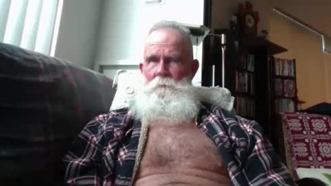 beardbushy online show from November 3, 2025, 4:41 pm