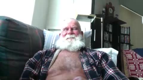 Snapshot of beardbushy chatting on May 10, 2026, 3:50 pm beardbushy online show from May 10, 2026, 3:50 pm