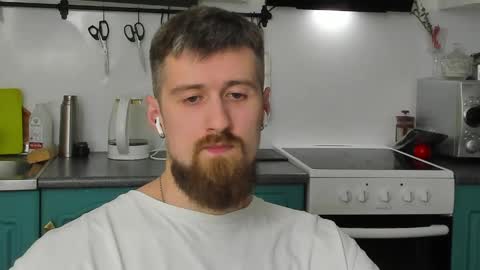 Snapshot of bearded_legend chatting on May 15, 2026, 8:05 pm Zeus online show from May 15, 2026, 8:05 pm