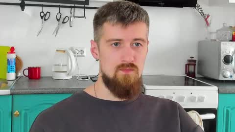 Snapshot of bearded_legend chatting on May 19, 2026, 1:28 pm Zeus online show from May 19, 2026, 1:28 pm