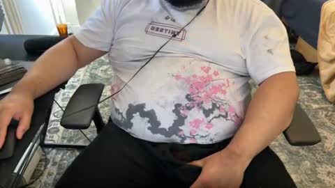Snapshot of beardudeguy chatting on June 8, 2026, 6:08 pm beardudeguy online show from June 8, 2026, 6:08 pm