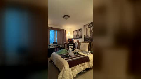 Snapshot of bearmeat4you chatting on April 22, 2026, 1:52 am bearmeat4you online show from April 22, 2026, 1:52 am