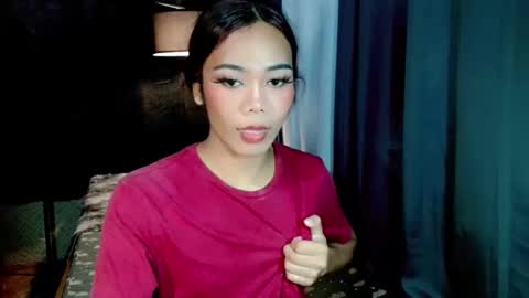 Snapshot of beatrice_luna chatting on June 5, 2026, 7:08 pm beatrice_luna online show from June 5, 2026, 7:08 pm