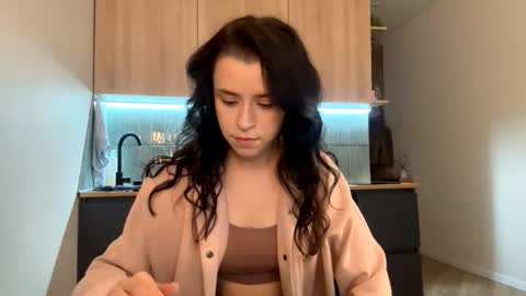 Katie online show from October 19, 2025, 7:09 am