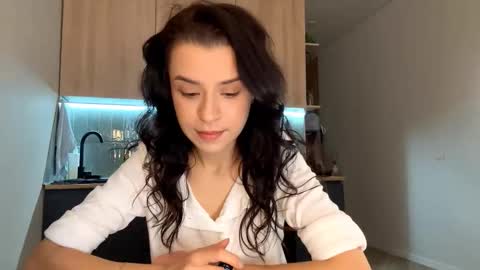 Katie online show from October 21, 2025, 7:20 am