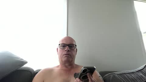 beatsboy87 online show from February 3, 2025, 4:04 am