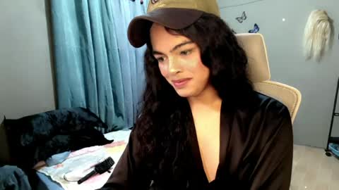 Snapshot of beautiful_messxox chatting on July 6, 2026, 9:17 pm mess online show from July 6, 2026, 9:17 pm