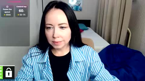 beautiful_moon3 online show from October 16, 2025, 10:27 am