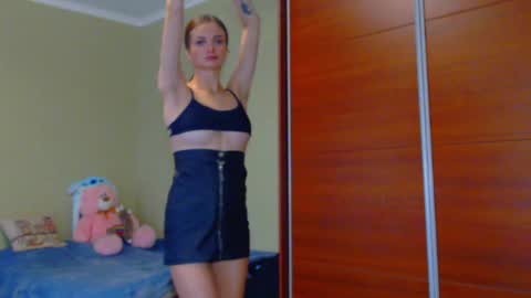 Snapshot of beauty_fruity chatting on February 22, 2025, 12:08 pm Maria online show from February 22, 2025, 12:08 pm