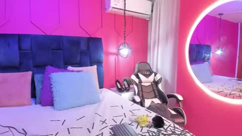 Chantall online show from September 14, 2025, 11:31 am