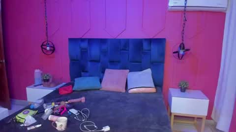 Chantall online show from June 28, 2026, 3:56 am