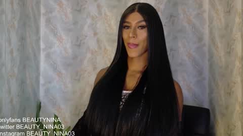 Snapshot of beauty_nina chatting on November 16, 2025, 2:11 pm beauty_nina online show from November 16, 2025, 2:11 pm