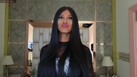 Snapshot of beauty_nina chatting on May 17, 2026, 1:18 pm beauty_nina online show from May 17, 2026, 1:18 pm