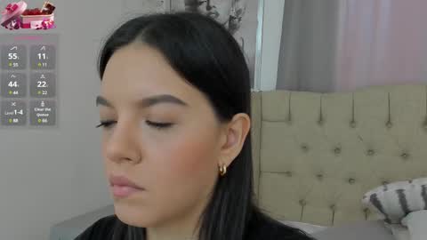 Ariana Reyes online show from March 1, 2025, 12:12 pm