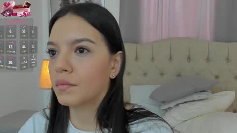 Ariana Reyes online show from September 29, 2025, 12:32 pm