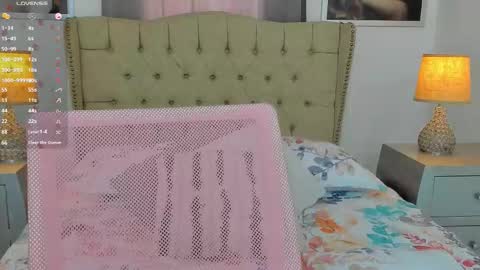 Ariana Reyes online show from November 13, 2025, 2:38 pm