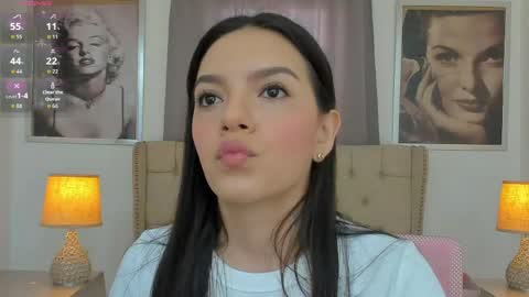 Snapshot of beautyari_ chatting on April 22, 2026, 12:18 pm Ariana Reyes online show from April 22, 2026, 12:18 pm