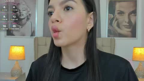 Snapshot of beautyari_ chatting on May 5, 2026, 12:24 pm Ariana Reyes online show from May 5, 2026, 12:24 pm
