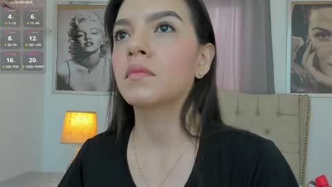 Snapshot of beautyari_ chatting on May 13, 2026, 12:24 pm Ariana Reyes online show from May 13, 2026, 12:24 pm