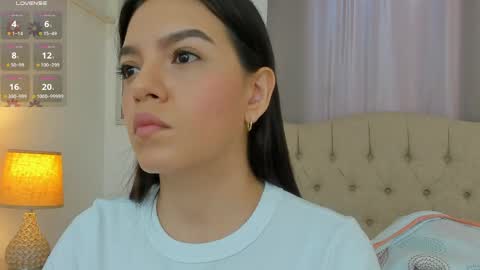 Snapshot of beautyari_ chatting on June 1, 2026, 12:40 pm Ariana Reyes online show from June 1, 2026, 12:40 pm