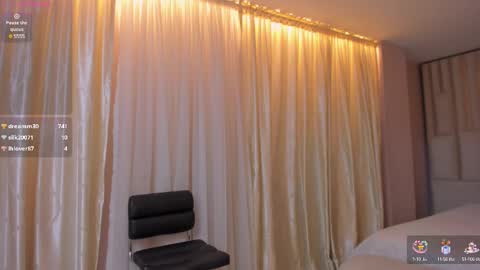 Snapshot of beccabaxter chatting on February 25, 2025, 2:03 am Am Becca online show from February 25, 2025, 2:03 am