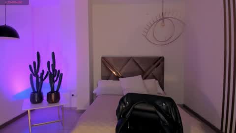 Snapshot of beccabaxter chatting on October 12, 2025, 5:34 pm Am Becca online show from October 12, 2025, 5:34 pm