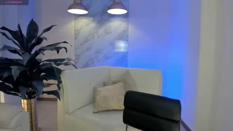 Snapshot of beccabaxter chatting on November 8, 2025, 7:12 pm Am Becca online show from November 8, 2025, 7:12 pm