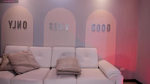 Snapshot of beccabaxter chatting on November 9, 2025, 6:06 pm Am Becca online show from November 9, 2025, 6:06 pm