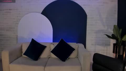 Snapshot of beccabaxter chatting on November 30, 2025, 6:01 pm Am Becca online show from November 30, 2025, 6:01 pm