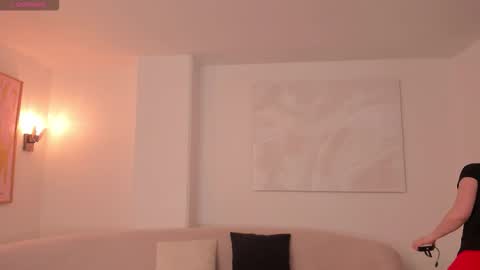 Snapshot of beccabaxter chatting on December 1, 2025, 6:13 pm Am Becca online show from December 1, 2025, 6:13 pm