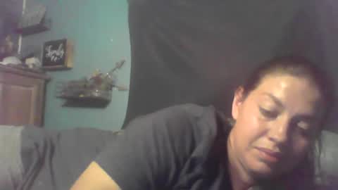 beccabee37 online show from May 10, 2026, 9:31 pm