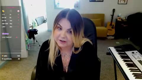 Snapshot of beccalubov chatting on July 8, 2026, 3:16 pm Becca Lubov online show from July 8, 2026, 3:16 pm