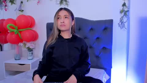 beccamilanni online show from December 28, 2024, 12:45 pm