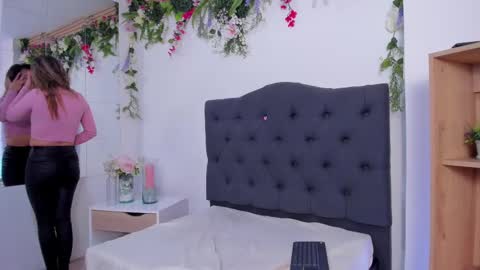 beccamilanni online show from February 28, 2025, 1:36 pm