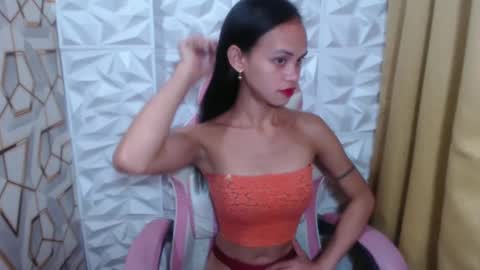 Snapshot of beccamiller22 chatting on February 1, 2025, 1:02 am becca online show from February 1, 2025, 1:02 am