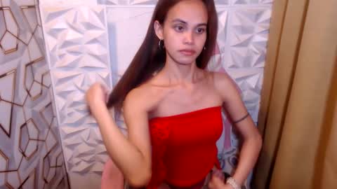 Snapshot of beccamiller22 chatting on November 17, 2025, 11:54 pm becca online show from November 17, 2025, 11:54 pm