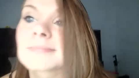 BECKY BOO  online show from March 18, 2026, 6:27 am