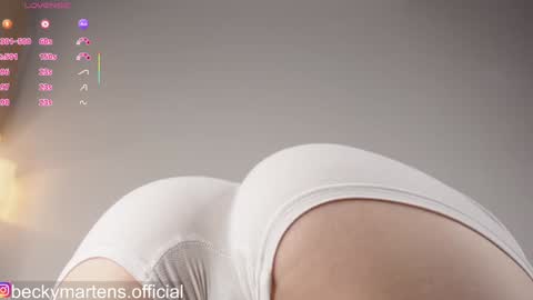 BeckyMartens come join me on    while im offline here  online show from March 21, 2026, 8:19 am