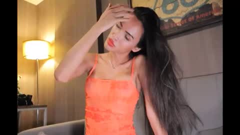 bee_thai online show from March 11, 2026, 9:32 pm