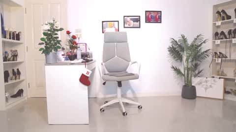 Bee if you ever see the girl who can take 12 inch all the way inside the ass try me online show from January 16, 2025, 3:23 am