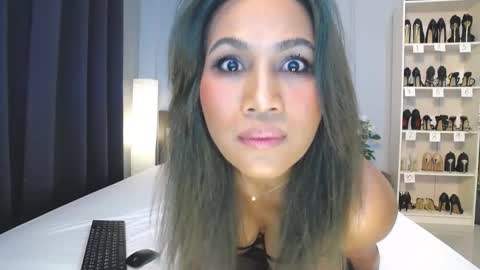 Bee if you ever see the girl who can take 12 inch all the way inside the ass try me online show from October 22, 2025, 2:01 am