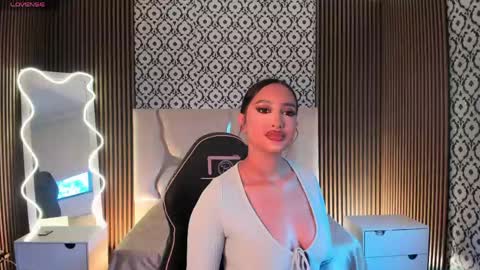 BELLA online show from April 25, 2026, 11:46 am