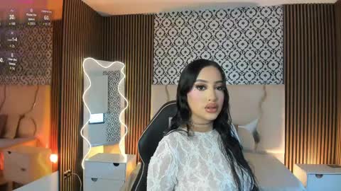 Snapshot of beella_tay1 chatting on May 6, 2026, 11:37 am BELLA online show from May 6, 2026, 11:37 am