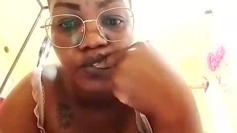 beencee2 online show from February 3, 2025, 7:29 am