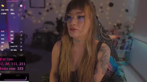       online show from October 8, 2025, 5:54 pm