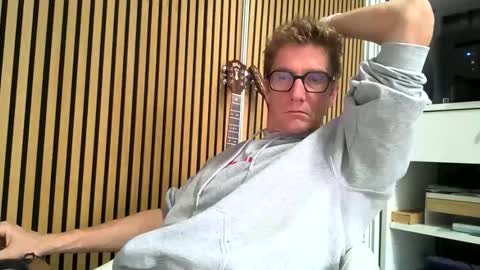 SexFriendFrance online show from October 3, 2025, 11:29 am