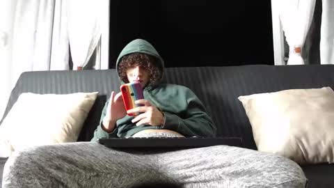 independent model online show from January 17, 2025, 1:15 am