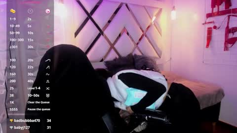 Bella online show from February 28, 2025, 7:35 pm